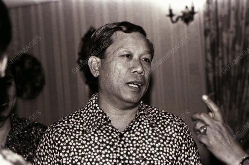 DATUK SERI HUSSEIN ONN
