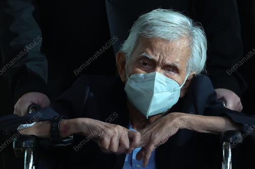 TUN DAIM ZAINUDDIN
