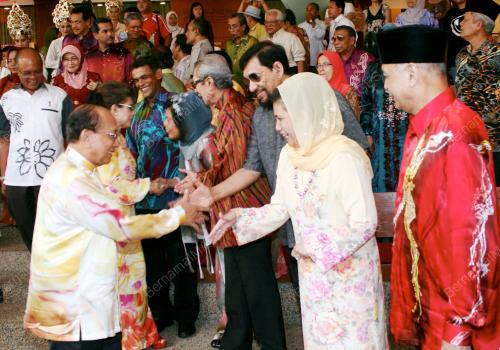 DATUK SERI DR RAIS YATIM