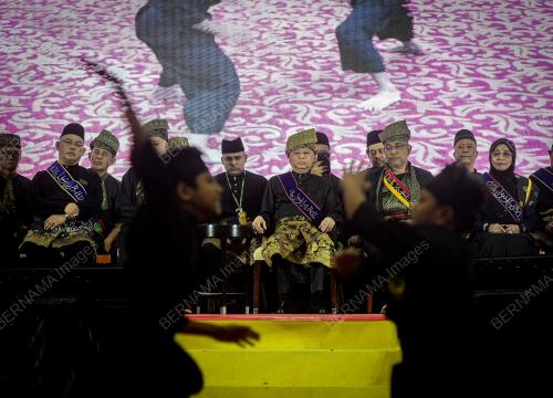 DATUK SERI ISMAIL SABRI YAAKOB