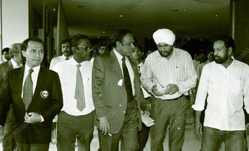 KL07_290690_SAMY_VELLU