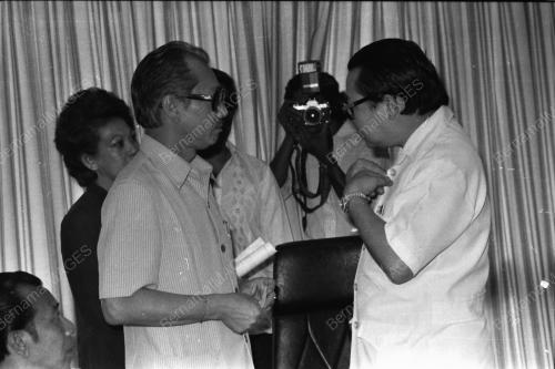 LEE SAN CHOON MEET TRANSPORT OPERATORS AT HIS OFFICE