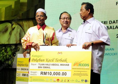 TAN SRI MUHYIDDIN YASIN
