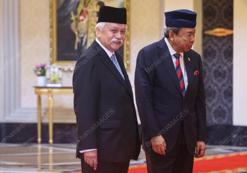 TUANKU MUHRIZ IBNI ALMARHUM TUANKU MUNAWIR