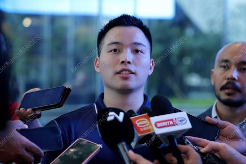 AARON CHIA