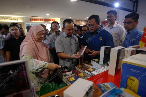 KL07_30032019_MASZLEE_BN201903294902