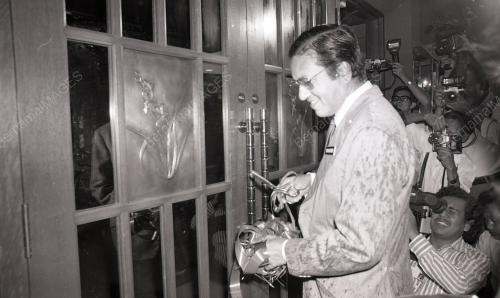 DR. MAHATHIR MOHAMAD