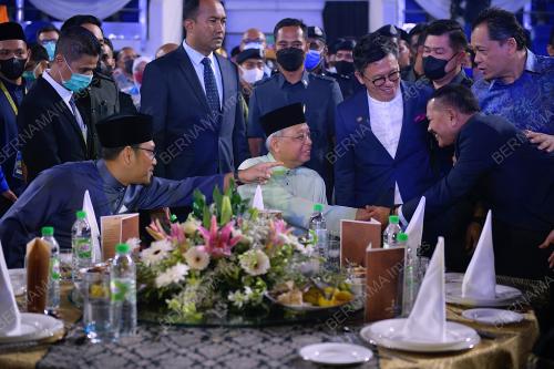 DATUK SERI ISMAIL SABRI YAAKOB