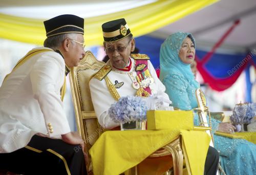 KL07_31072015_PAHLAWAN