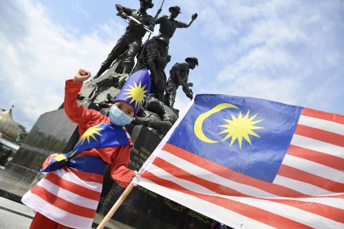 TINJAUAN HARI KEBANGSAAN