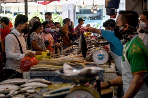 TINJAUAN SOP ORANG RAMAI DI PASAR SEMPENA CUTI UMUM