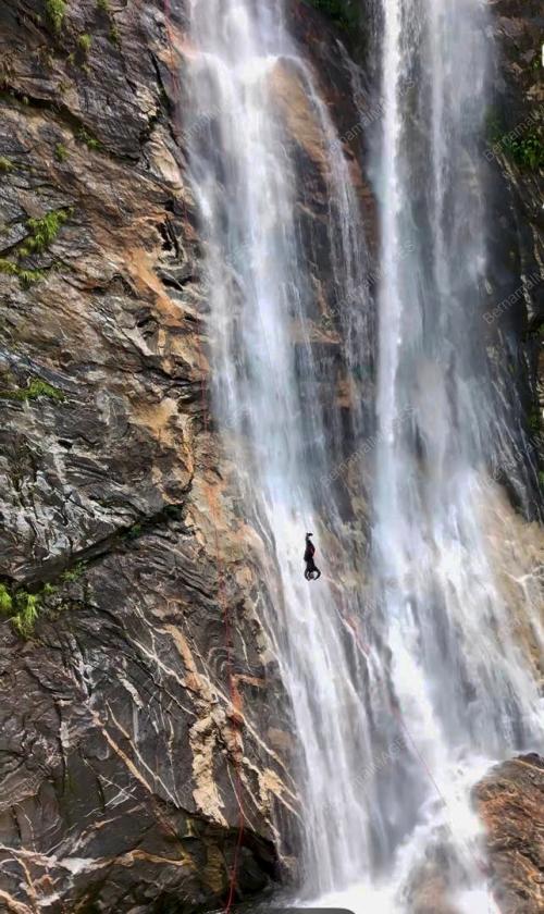 WATER ABSEILING