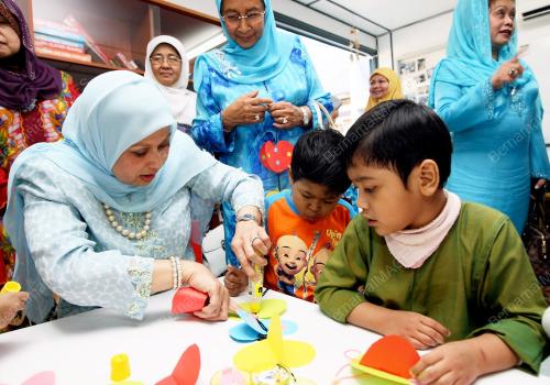 NOORAINEE ABDUL RAHMAN