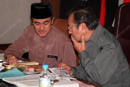 KL08-04_05_2000_DR_M_n_PAK_LAH_07012016