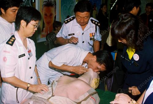 WANITA MCA MILLENNIUM COMMUNITY HEALTH PROJECT 2001-2002