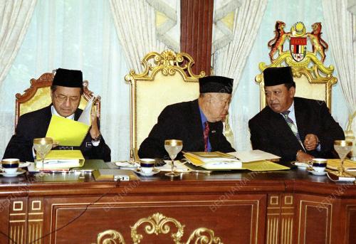 KL08-12_07_2001_MESYUARAT_12072001