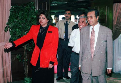 KL08-14_02_2001_MAHATHIR-MA_19012016