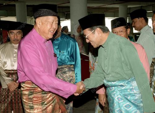 KL08-15_06_2000_AGONG-PM_15062000