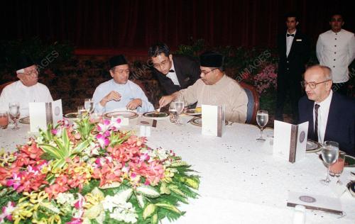 KL08-18_12_2000_MAHATHIR_15012016