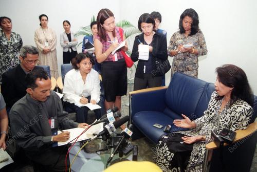 KL08-19_12_2000_AINUM-PRESS_15012016