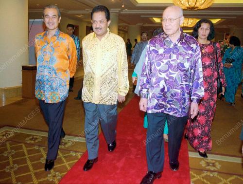 KL08-230_20012016