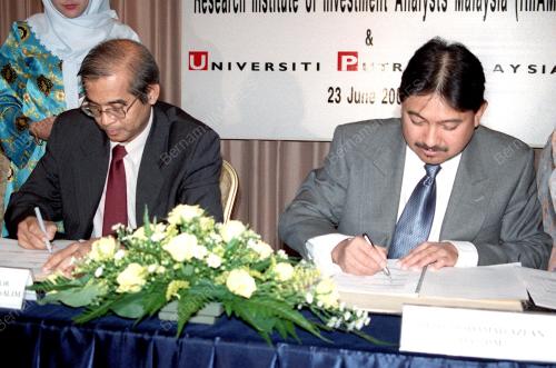 KL08-23_06_2000_MOU_UPM-KLSE_08012016