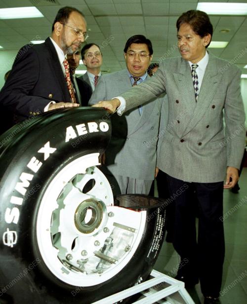 KL08-26_06_2001_SIMEX_TYRES_27012016