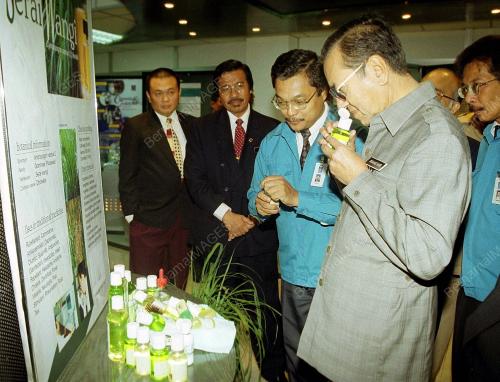 KL08-28_07_2001_PM-SERAI_28012016