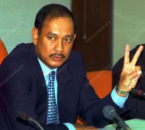 KL08-30_06_2001SIDANG_MEDIA_27012016
