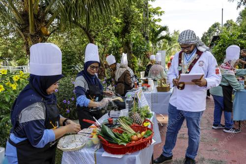 PERTANDINGAN MEMASAK DI KEBUN BANDAR SUNGAI BUNUS