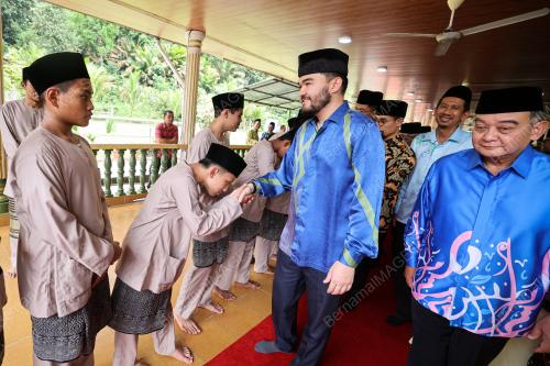 TENGKU AMIR SHAH SULTAN SHARAFUDDIN IDRIS SHAH