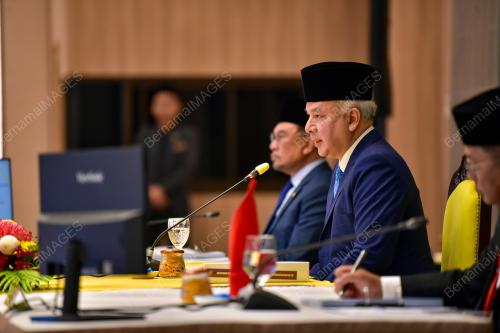 SULTAN PERAK SULTAN NAZRIN SHAH