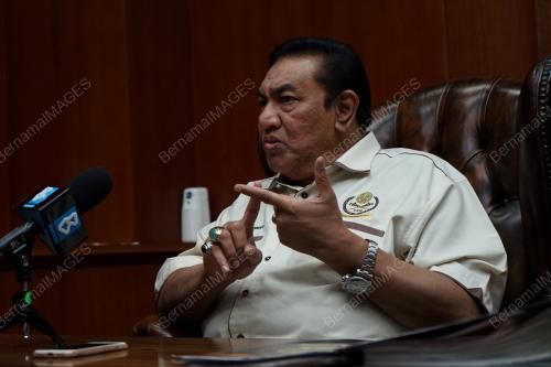 DATUK SERI AHMAD ISMAIL