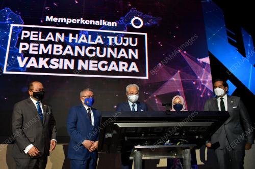 DATUK SERI ISMAIL SABRI YAAKOB