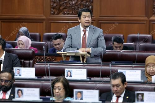 DATUK LUKANISMAN AWANG SAUNI