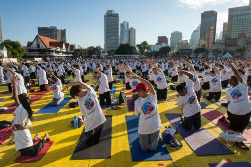 KL08_02072017_YOGA_BN201706308074