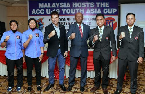 KL08_02112017_ASIA_CRICKET