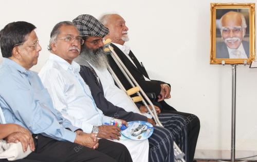 AUGSTINE PAUL MENINGGAL DUNIA