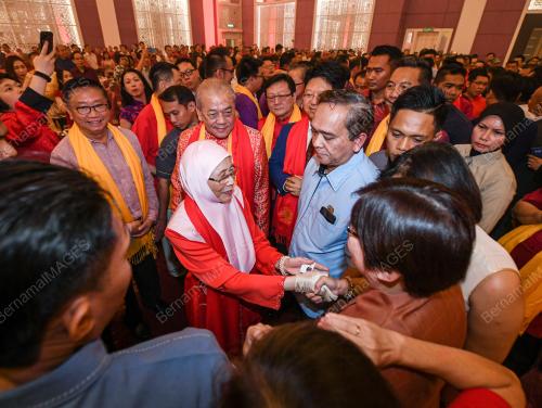 DATUK SERI DR WAN AZIZAH WAN ISMAIL
