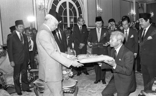 KL08_03032015_PREM_TINSULANONDA