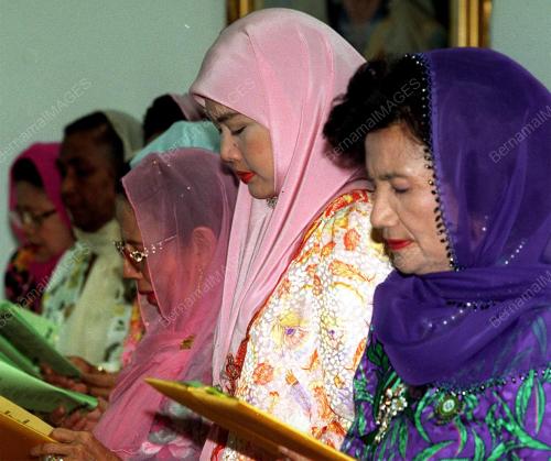 PERMAISURI AGONG LAWAT LKPIM