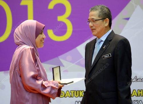 KL08_03062014_KHIDMAT_CERMELANG