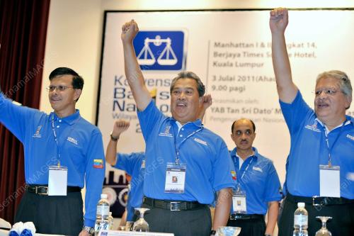 TAN SRI MUHYIDDIN YASSIN