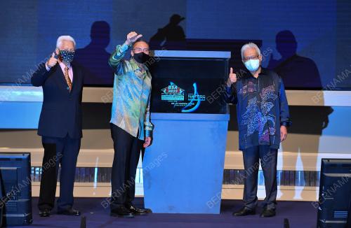 DATUK SERI HISHAMMUDDIN TUN HUSSEIN