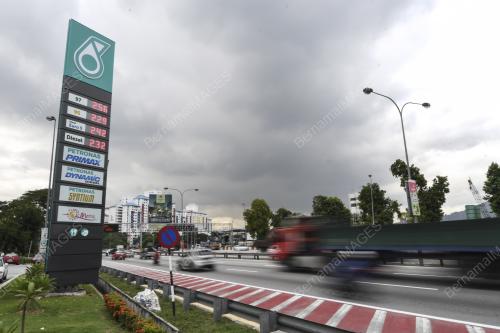 KL08_04012018_HARGA_MINYAK
