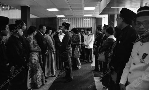 KL08_04022015_PENGURNIAAN_BINTANG