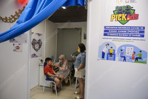 TINJAUAN PROGRAM IMUNISASI COVID-19 KANAK-KANAK (PICKIDS)