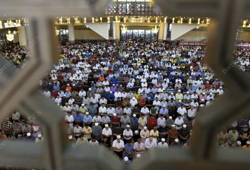 KL08_04072014_RAMADHAN_SOLAT