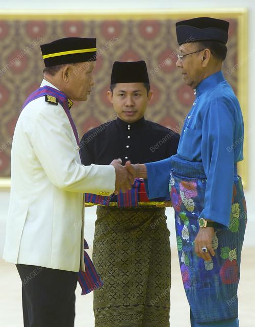 KL08_04112013_AGONG_PINGAT