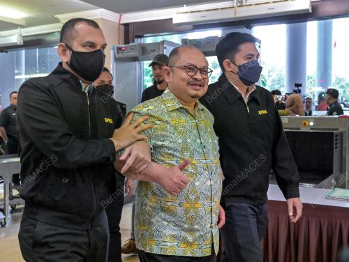 DATUK SERI SHAMSUL ISKANDAR